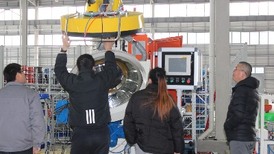 天津磁性材料客戶參觀安捷倫全自動滾噴機(jī)器